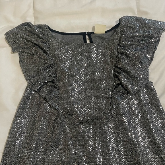 Silver Sequin Gown - Picture 3 of 4